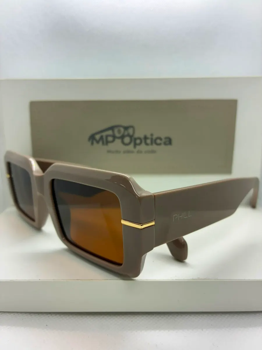 Óculos de sol quadrado em acetato nude com lente âmbar